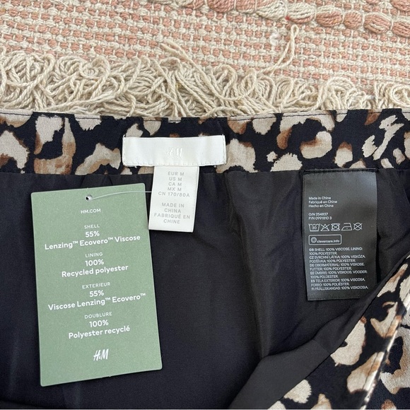 H&M Leopard Print Mini Skirt - Picture 14 of 15